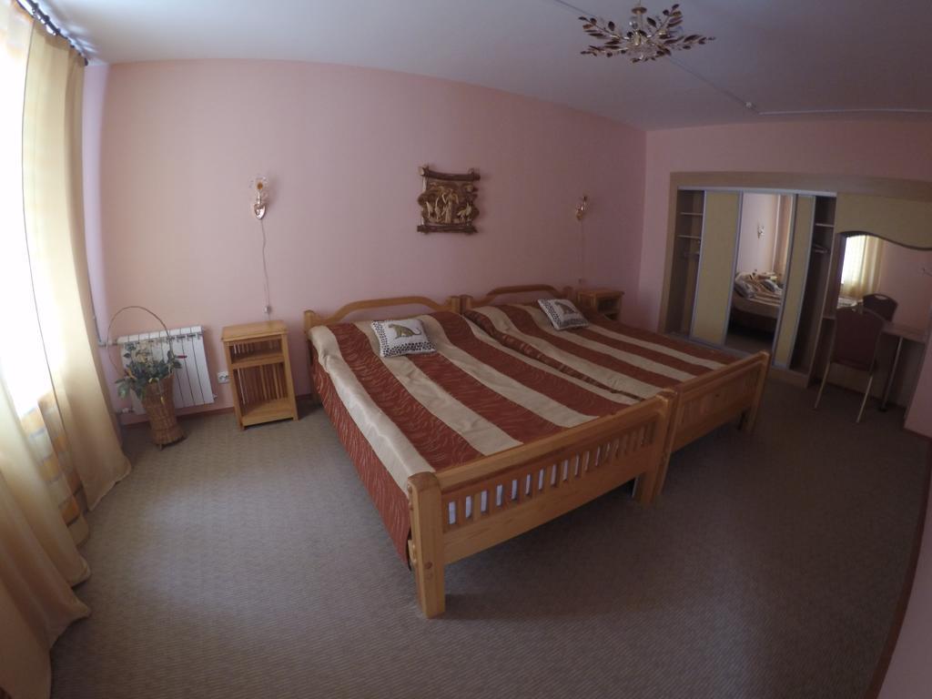 Kurmet Hotel Уральск Номер фото