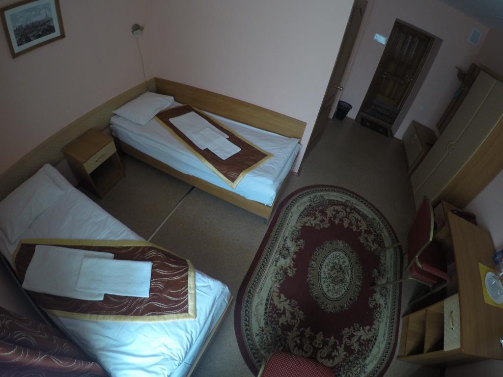 Kurmet Hotel Уральск Номер фото