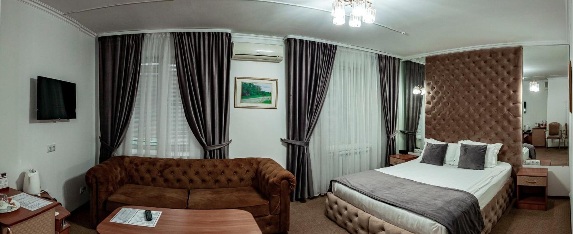 Kurmet Hotel Уральск Экстерьер фото